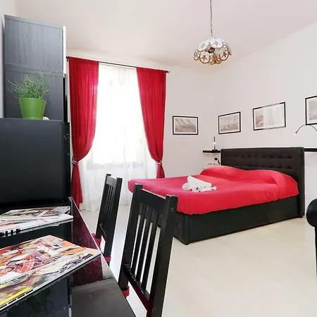 Lhg Comfy בית הארחה רומא