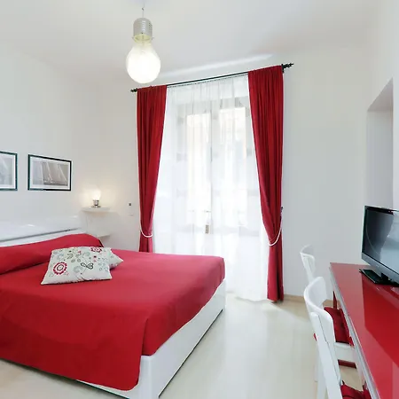 Lhg Comfy Affittacamere 4*