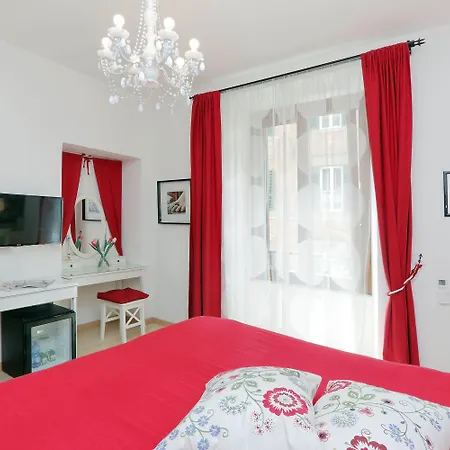 בית הארחה Lhg Comfy רומא