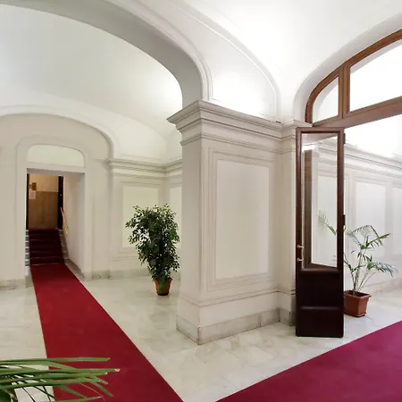 Lhg Comfy בית הארחה רומא